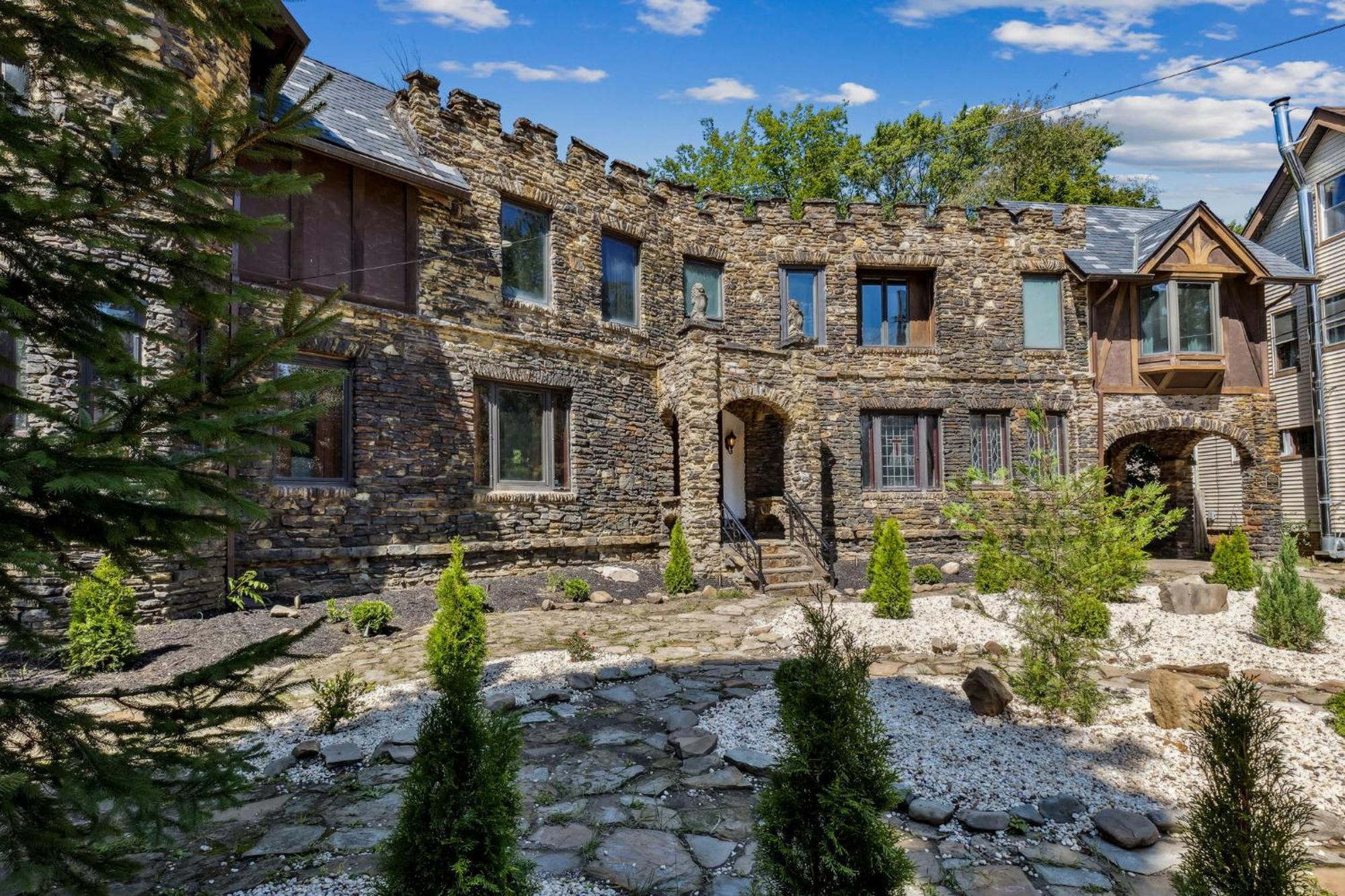 Enchanted Castle - Your Royal Getaway Awaits Кливленд Экстерьер фото